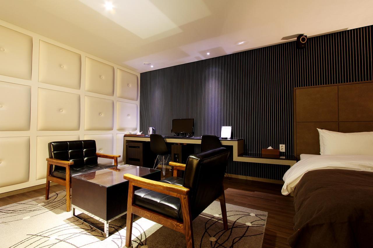 Uijeongbu Latree Hotel Kültér fotó
