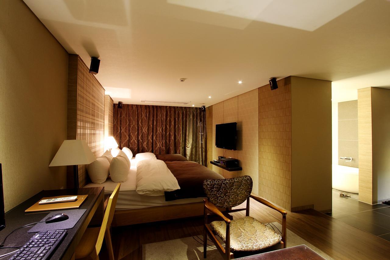Uijeongbu Latree Hotel Kültér fotó